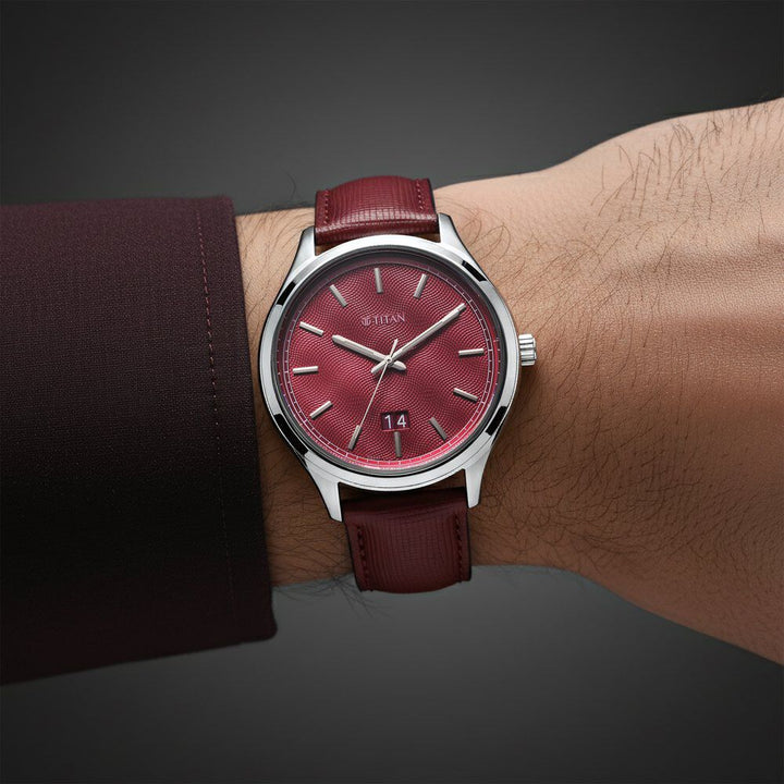 https://www.titan.co.in/dw/image/v2/BKDD_PRD/on/demandware.static/-/Sites-titan-master-catalog/default/dw4bb1b657/images/Titan/Catalog/10033SL02_8.jpg