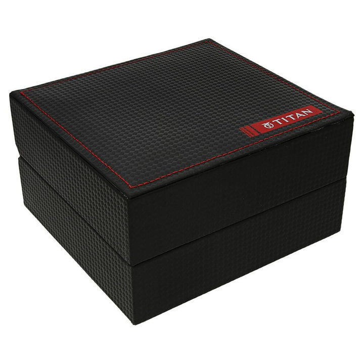 Titan Edge White Dial Analog with Date Stainless Steel Strap watch for Men-NK1684SM01