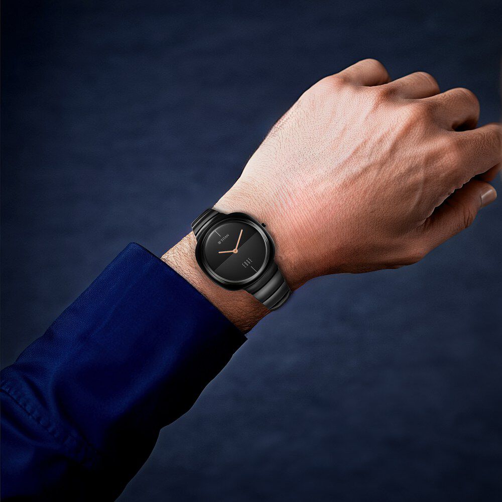 Titan Edge Squircle Quartz in Rich Black with Glossy Ceramic Unisex Watch - The Watch Factory ®