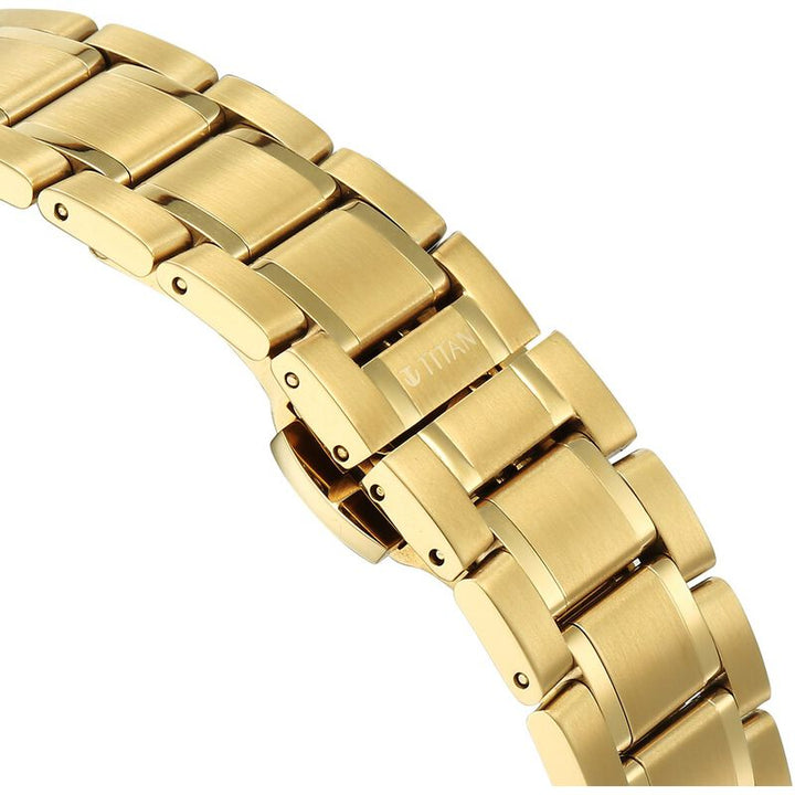 https://www.titan.co.in/dw/image/v2/BKDD_PRD/on/demandware.static/-/Sites-titan-master-catalog/default/dw5ab8b76a/images/Titan/Catalog/1843YM03_6.jpg?sw=800&amp;sh=800