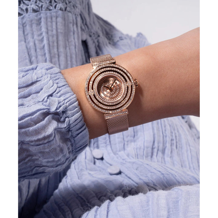 Women Analog Stainless Steel Watch GW0550L3