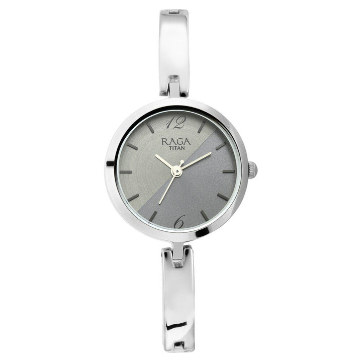 Titan Raga Viva Silver Dial Women Watch With Metal Strap NS2606SM05