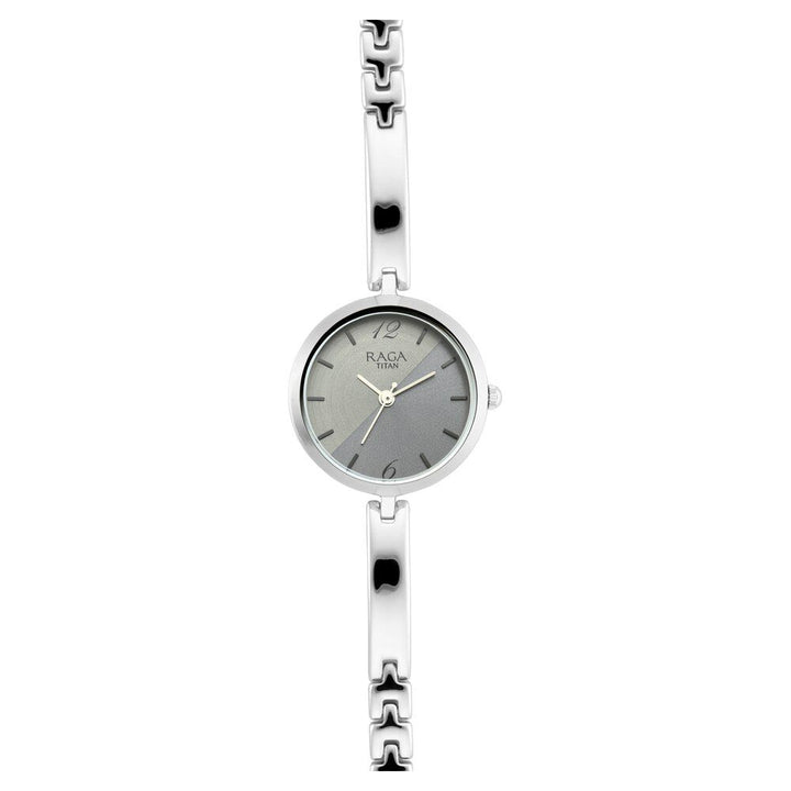 Titan Raga Viva Silver Dial Women Watch With Metal Strap NS2606SM05