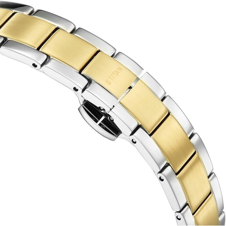 https://www.titan.co.in/dw/image/v2/BKDD_PRD/on/demandware.static/-/Sites-titan-master-catalog/default/dwc8944c06/images/Titan/Catalog/2734BM01_6.jpg?sw=800&amp;sh=800