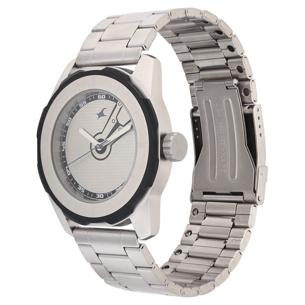 Fastrack Quartz Analog Silver Dial Stainless Steel Strap Watch for Guys NP3099SM01