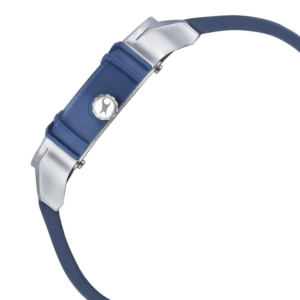 Fastrack Dial It Up Quartz Analog with Date Blue Dial Leather Strap Watch for Guys 3223KL01
