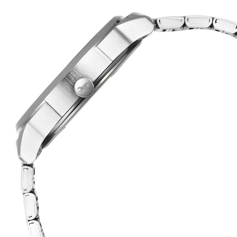 Fastrack Quartz Analog White Dial Silver Stainless Steel Strap Watch for Guys 3273SM01