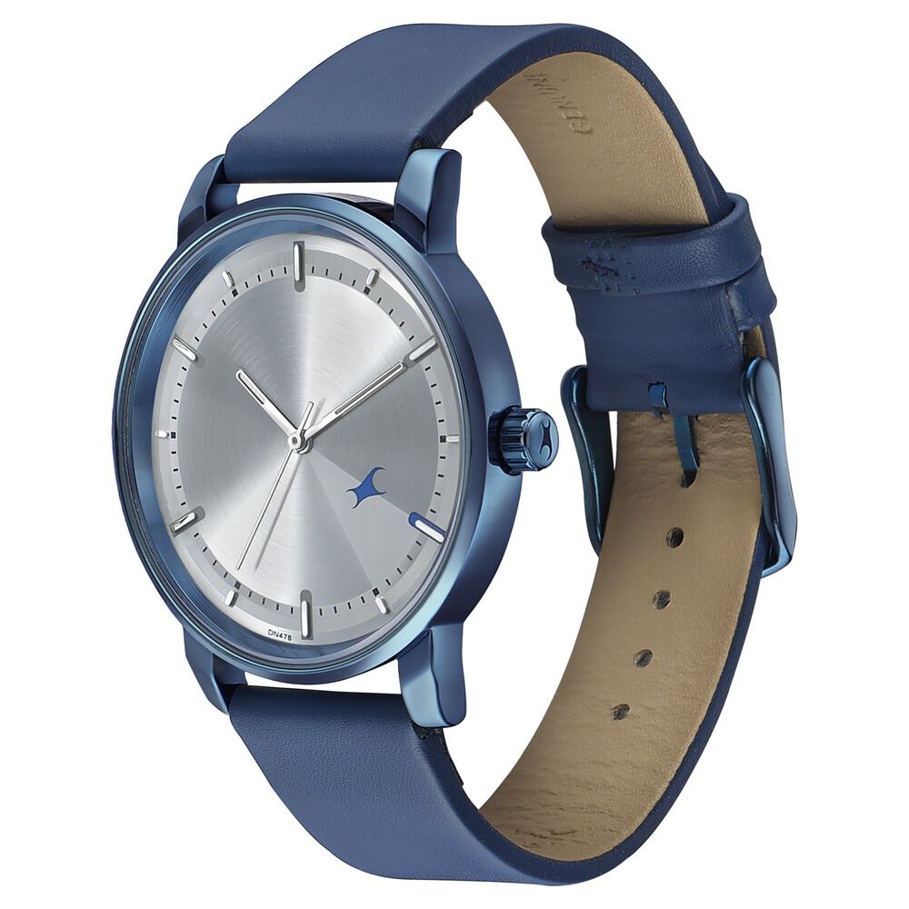 Fastrack Style Up Silver Dial Leather Strap Watch for Guys NS3278QL01