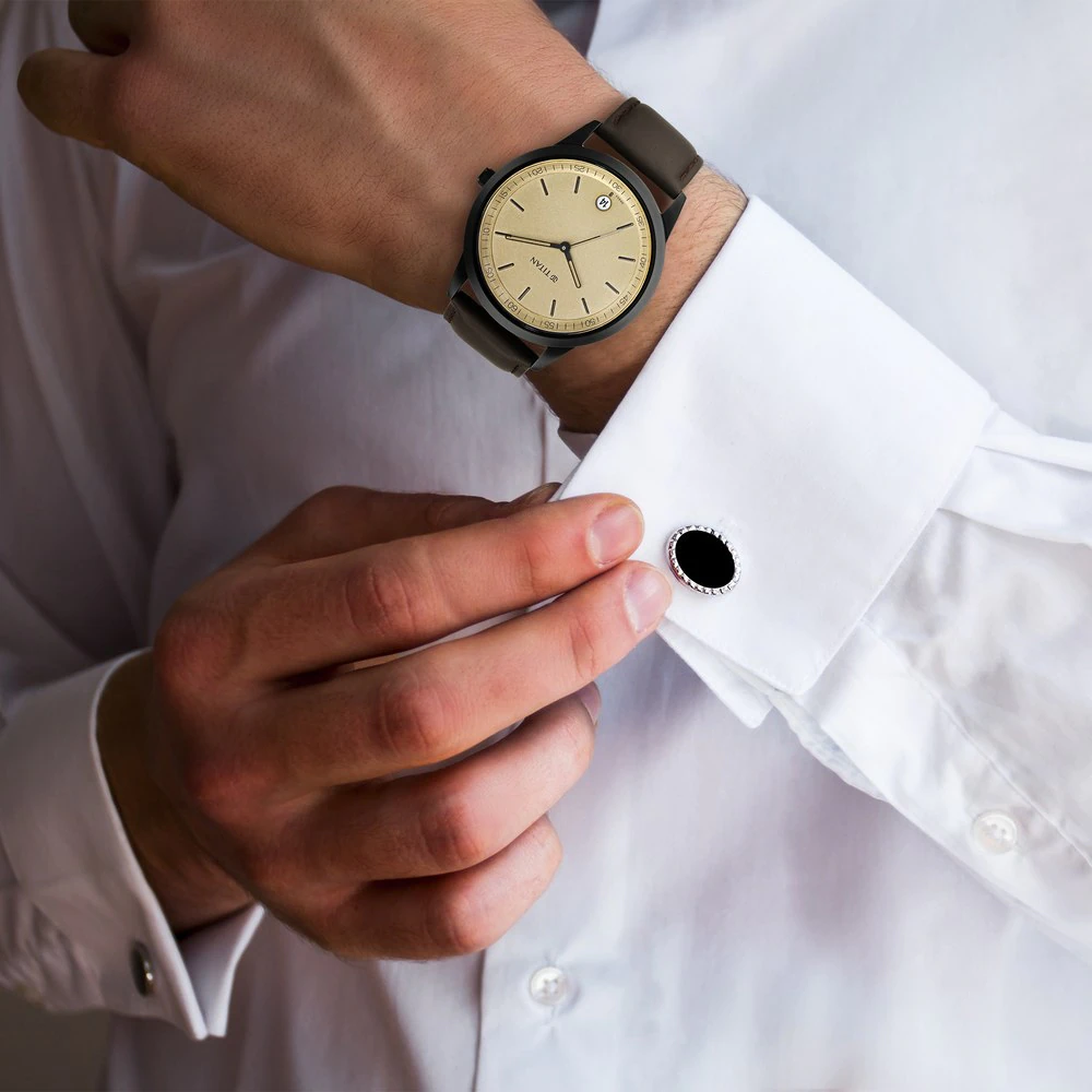 Titan Men's Timeless Style Watch: Refined Gold Dial and Leather Strap
