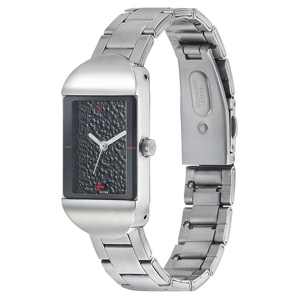 Fastrack Go Skate Quartz Analog Black Dial Stainless Steel Strap Watch for Girls NR6201SM01