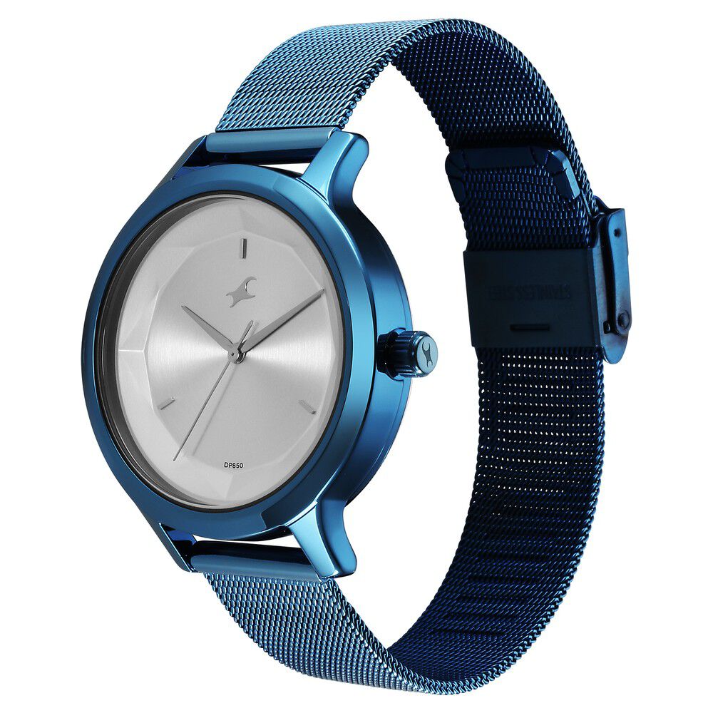 Fastrack Fleek Quartz Analog Silver Dial Stainless Steel Strap Watch For Girls 6210QM01