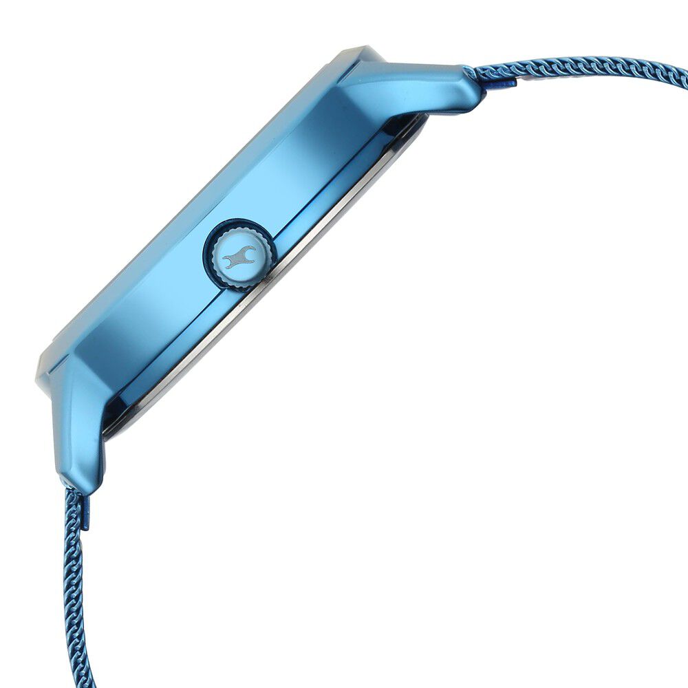 Fastrack Fleek Quartz Analog Silver Dial Stainless Steel Strap Watch For Girls 6210QM01