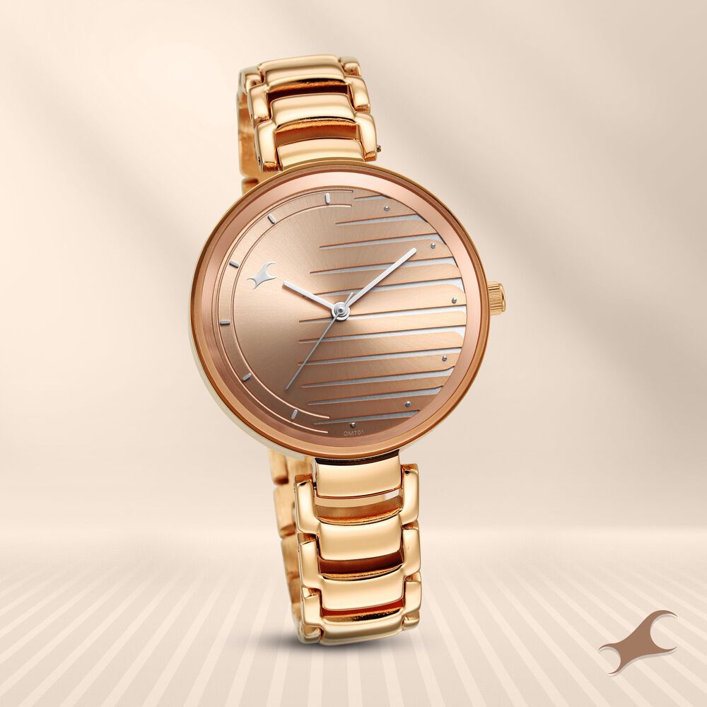 Fastrack Style Up Quartz Analog Champagne Dial Metal Strap Watch for Girls NS6216WM02