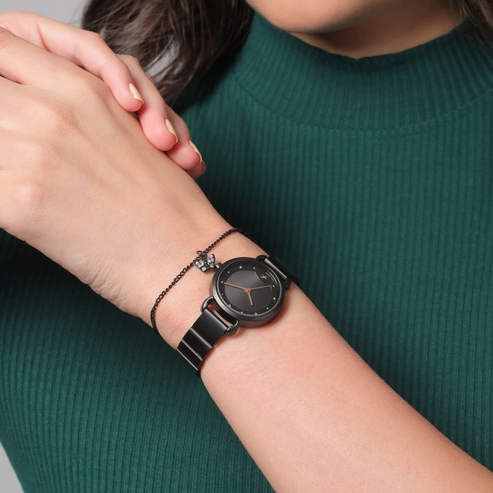 Fastrack Pulse Quartz Analog Black Dial Stainless Steel Strap Watch for Girls 6221NM03F