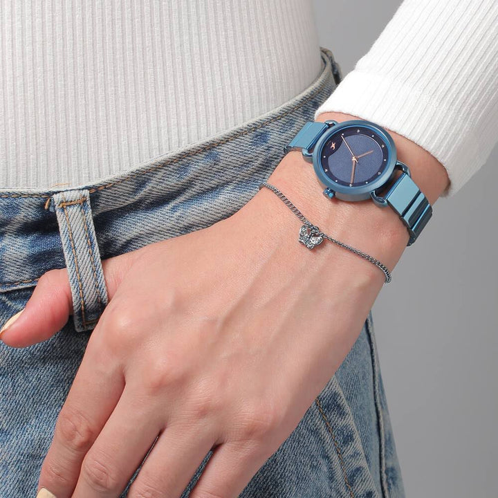 Fastrack Pulse Quartz Analog Blue Dial Stainless Steel Strap Watch for Girls 6221QM02F