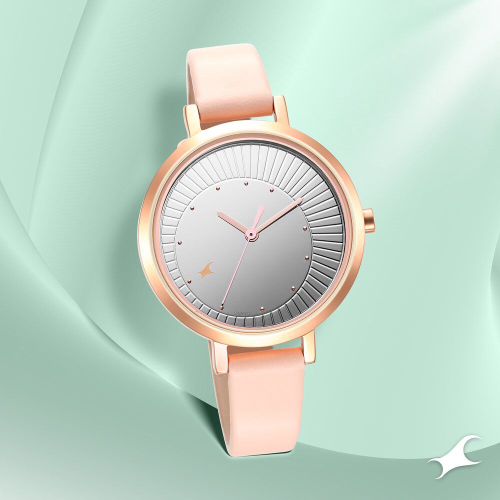 Fastrack Style Up Silver Dial Leather Strap Watch for Girls NS6230WL02