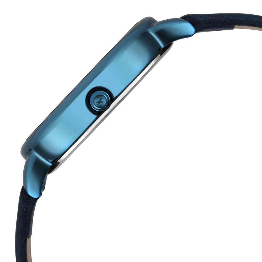 Fastrack Glitch Quartz Analog Silver Dial Leather Strap Watch for Girls NS6234QL01