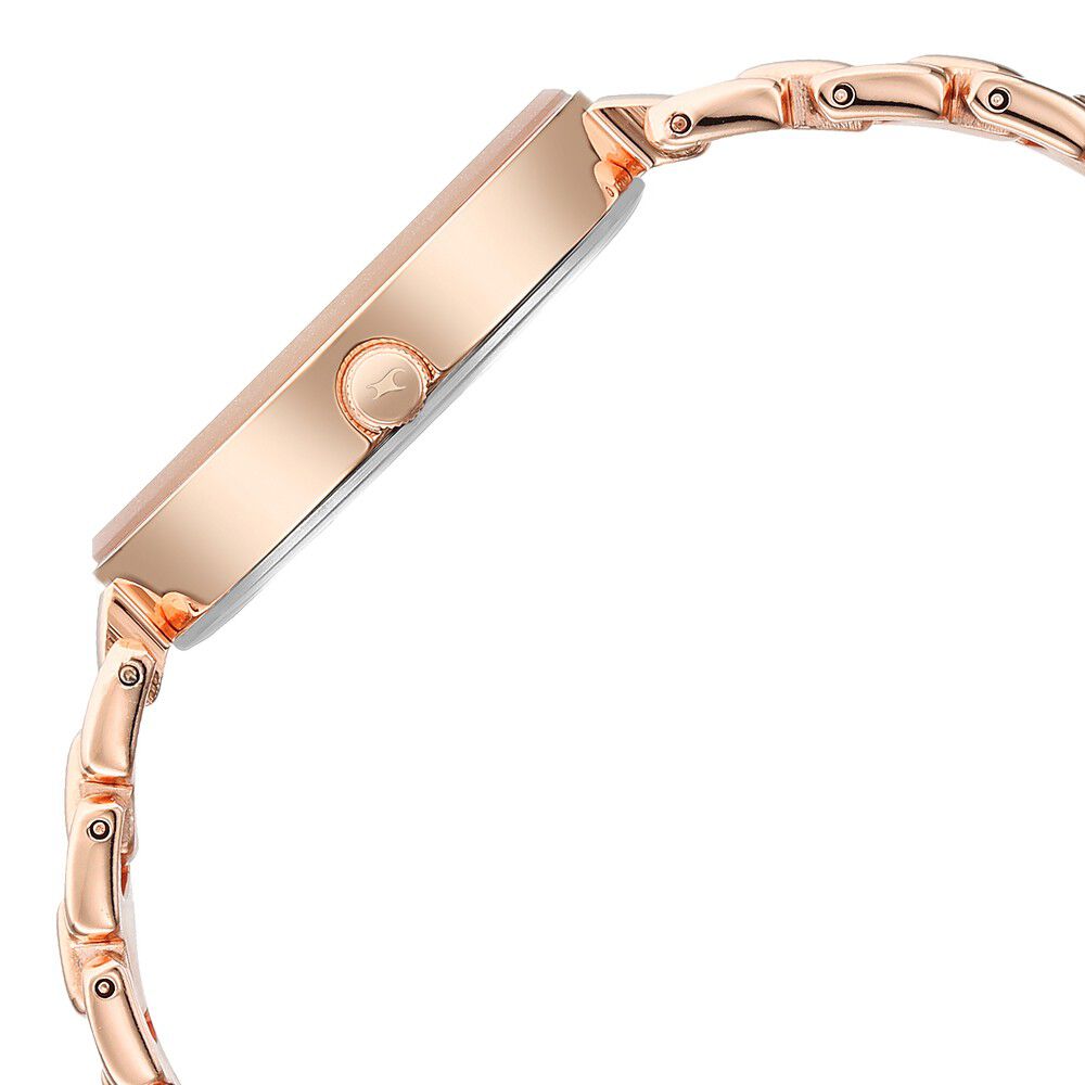 Fastrack Style Up Quartz Analog Silver Dial Metal Strap Watch for Girls NR6270WM01