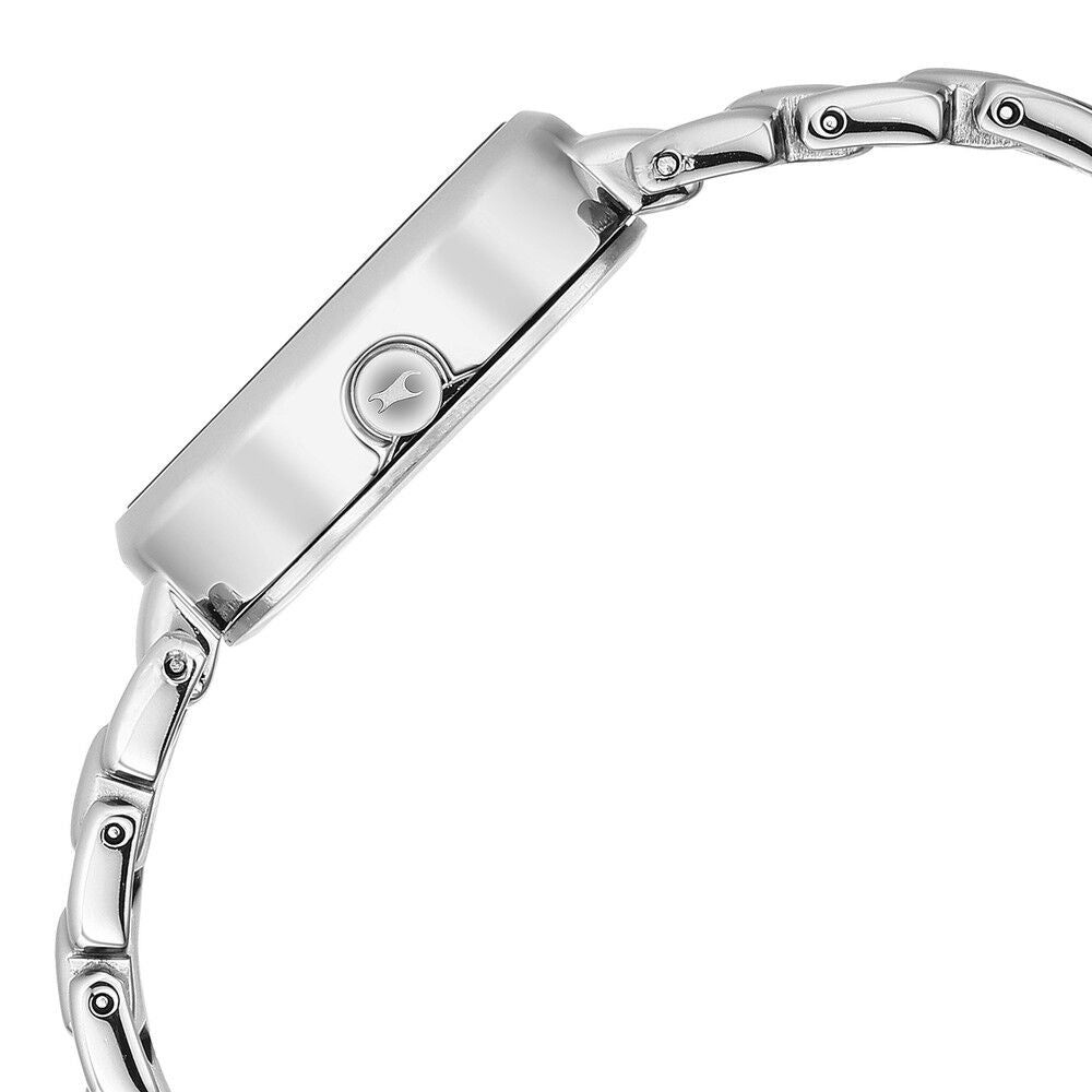 Fastrack Uptown Retreat Quartz Analog Blue Dial Metal Strap Watch for Girls NS6274SM01