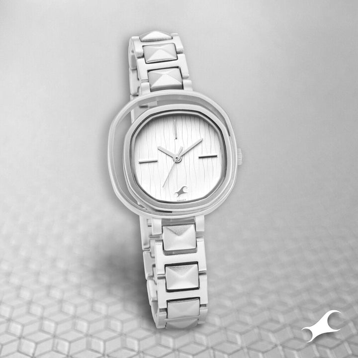 Fastrack Opulence Quartz Analog Silver Dial Metal Strap Watch for Girls NR6276SM01