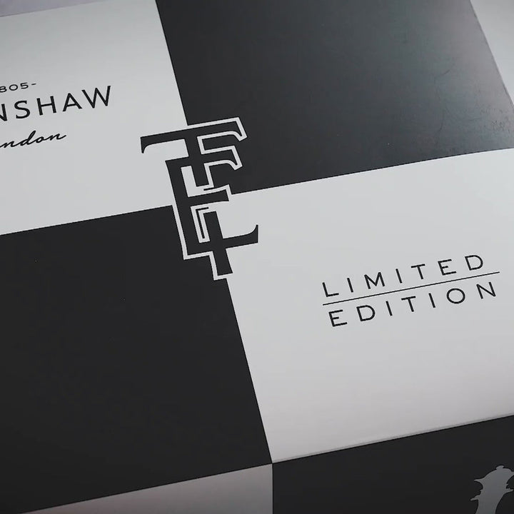 Earnshaw Staunton Chess Set Automatic Rook White