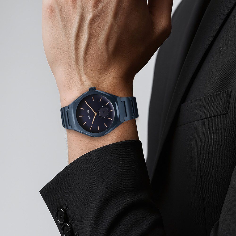 https://www.titan.co.in/dw/image/v2/BKDD_PRD/on/demandware.static/-/Sites-titan-master-catalog/default/dw6a2a7027/images/Titan/Catalog/90210QM01_8.jpg