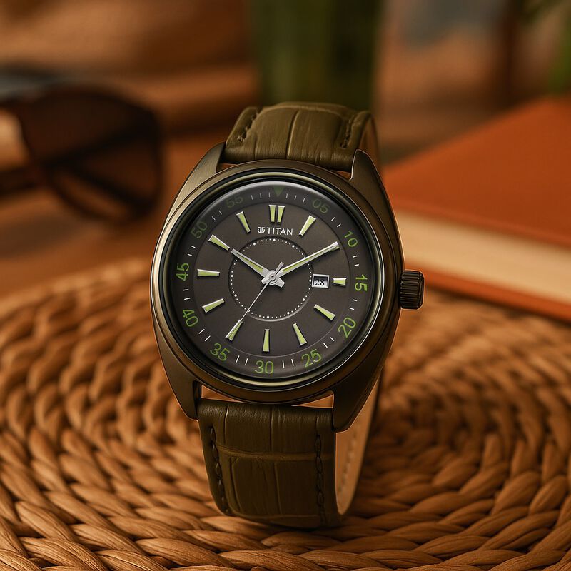 https://www.titan.co.in/dw/image/v2/BKDD_PRD/on/demandware.static/-/Sites-titan-master-catalog/default/dw259ab626/images/Titan/Catalog/90211QL01_1.jpg?sw=800&amp;sh=800