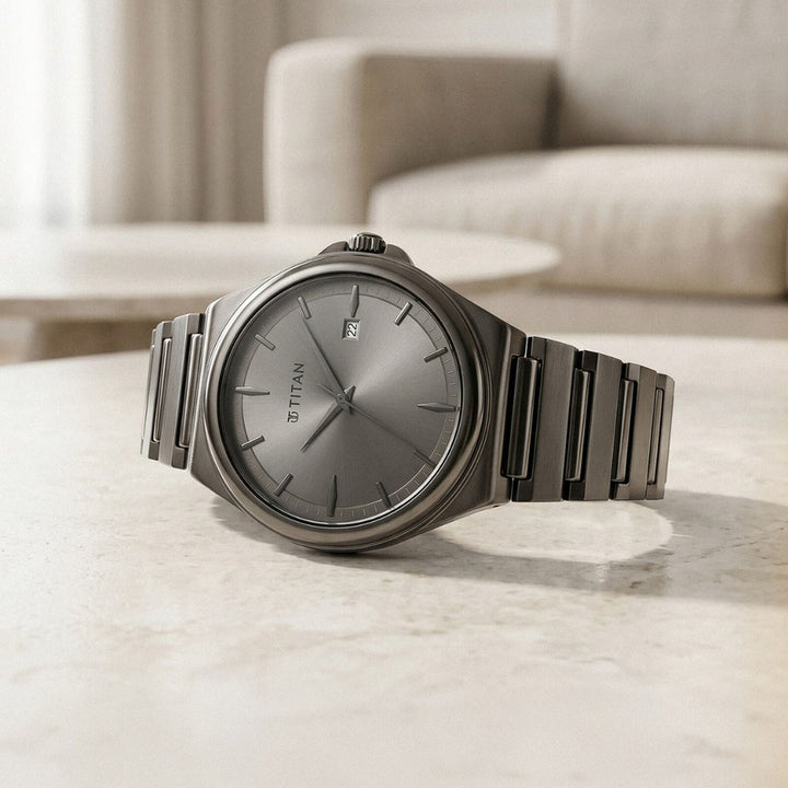 Titan Classique Sleekfit 90261QM02 Grey Dial Men&