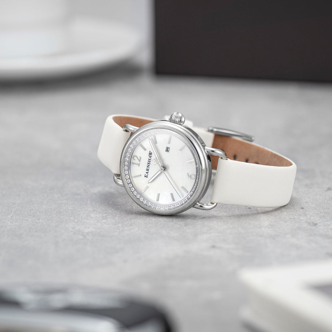 Earnshaw Investigator Quartz White Mother Of Pearl