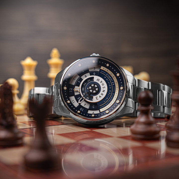 Earnshaw Staunton Chess Set Automatic King Blue