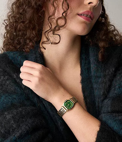 https://fossil.scene7.com/is/image/FossilPartners/ES5451_onmodel?$sfcc_onmodel_large$