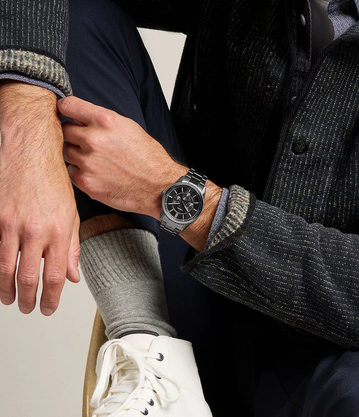 https://fossil.scene7.com/is/image/FossilPartners/FS6136_onmodel?$sfcc_onmodel_xlarge$