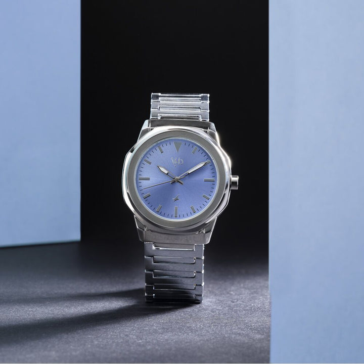 Fastrack Vyb Quest Quartz Analog Blue Dial Silver Color Metal Strap Watch For Guys FV30009SM01W