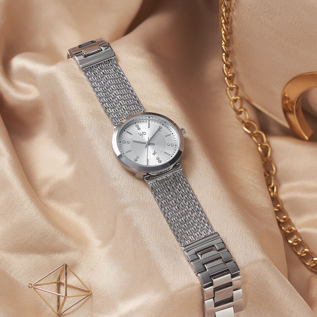 Fastrack Vyb Flare Quartz Analog Silver Dial Metal Strap Watch for Girls FV60011SM01W