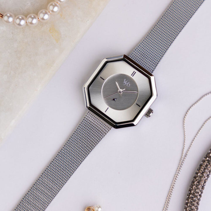 Fastrack Vyb Prodigy Quartz Analog Silver Dial Stainless Steel Strap Watch for Girls FV60034SM01W