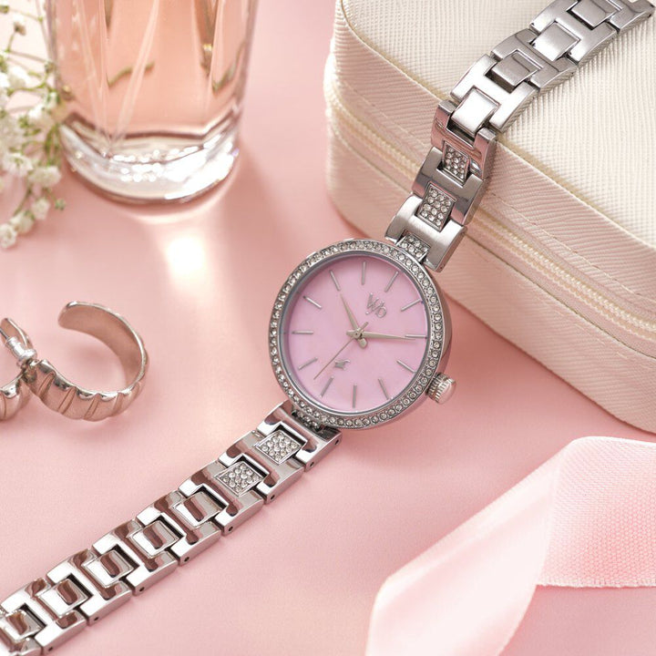 Fastrack Vyb Diva Quartz Analog Mother Of Pearl Dial Silver Metal Strap Watch For Girls FV60055SM01W