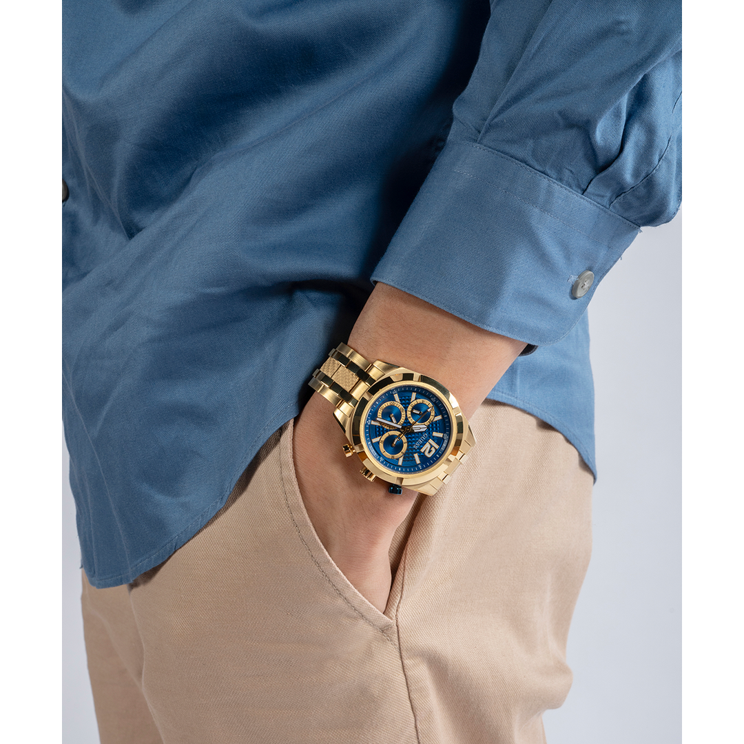 GUESS Mens Gold Tone Multi-function Watch with Chrono-look Dial