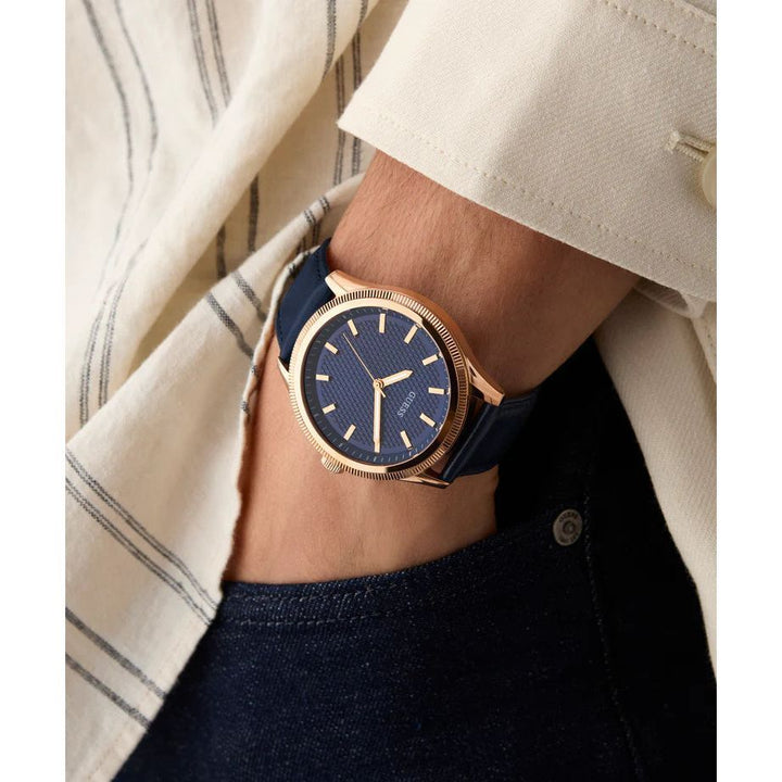GUESS Mens Navy Rose Gold Tone Analog Watch GW0846G2