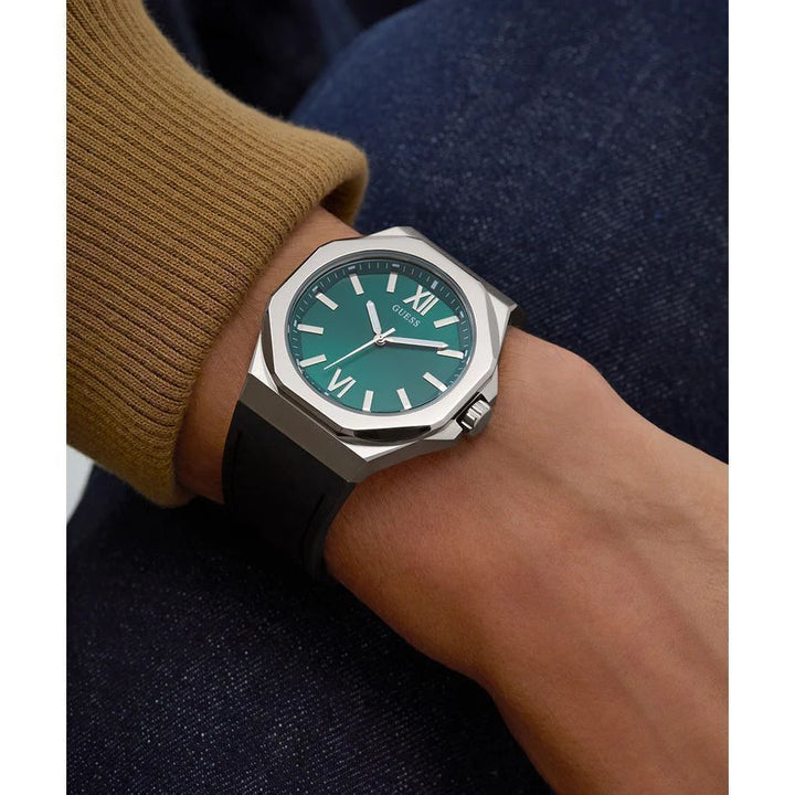 GUESS Mens Black Silver Tone Analog Watch GW0850G1