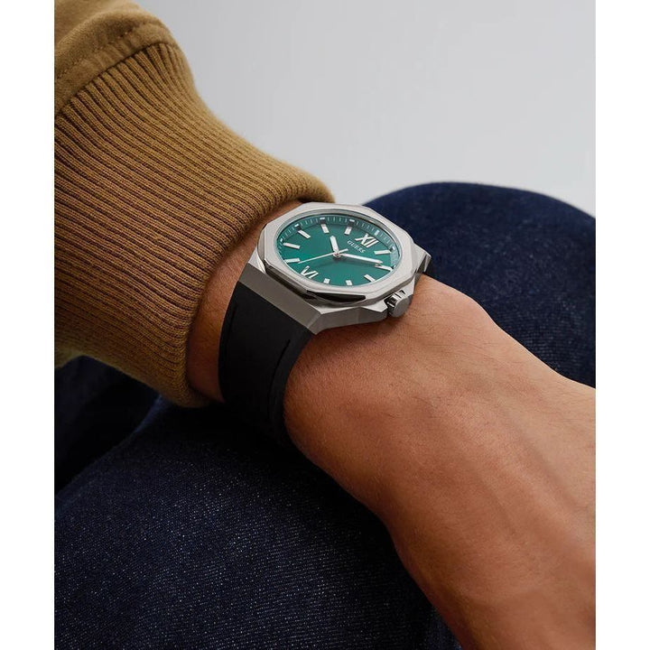 GUESS Mens Black Silver Tone Analog Watch GW0850G1