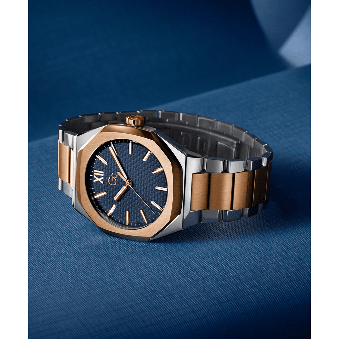 GC Coussin Sleek Metal Z26001G7MF – The Watch Factory GC Coussin Sleek Metal Z26001G7MF – The Watch Factory