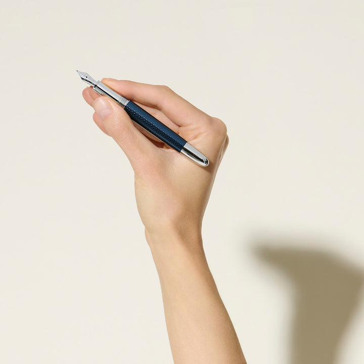 Montblanc Meisterstück Solitaire Doué Blue Hour Classique Fountain Pen MB132100