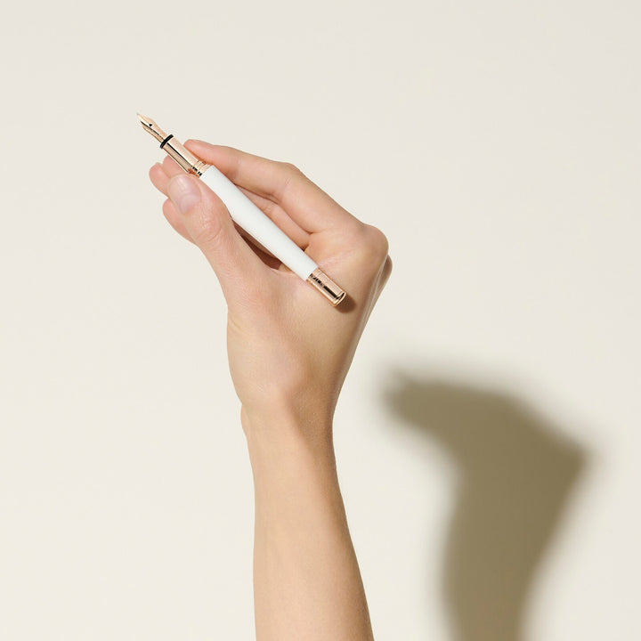 Montblanc Marilyn Monroe Special Edition Pearl Fountain Pen MB132120