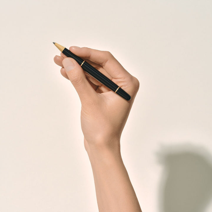 Montblanc Meisterstück Gold-Coated Classique Rollerball MB132457