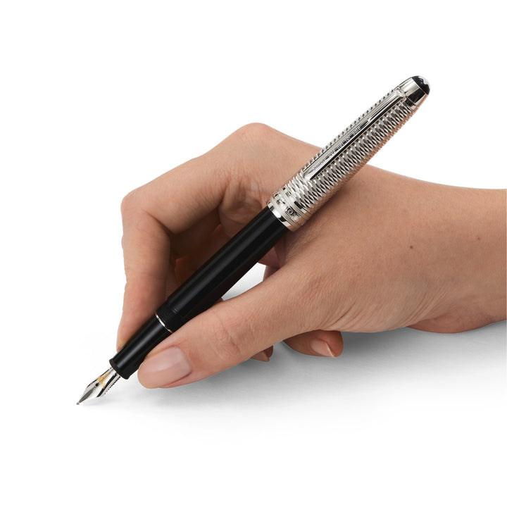 Montblanc Meisterstück Doué Geometry Classique Fountain Pen (M) MB132501M