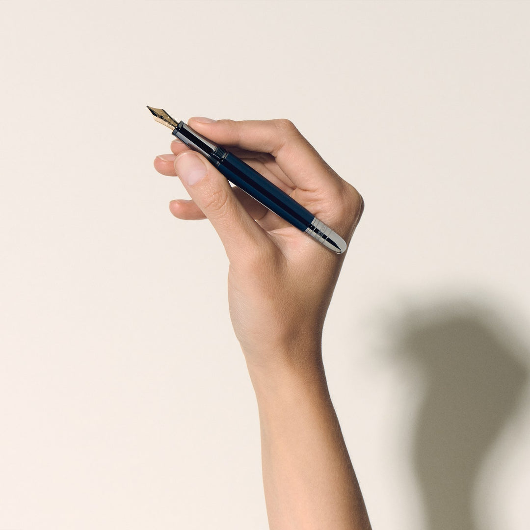 Montblanc Meisterstück Around the World in 80 Days Doué Classique Fountain Pen MB132893M