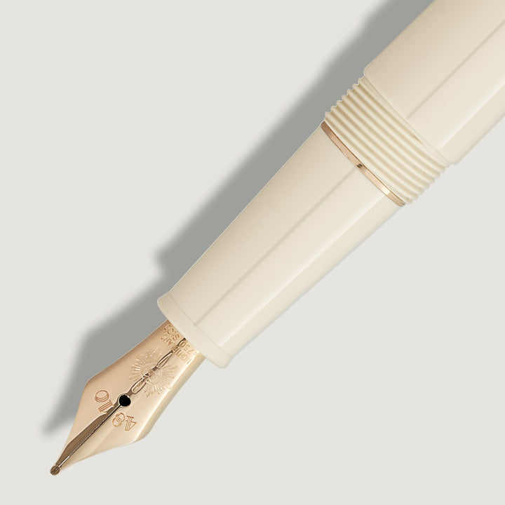 Montblanc Meisterstück Romeo &amp; Juliet Doué Classique Fountain Pen MB132926M