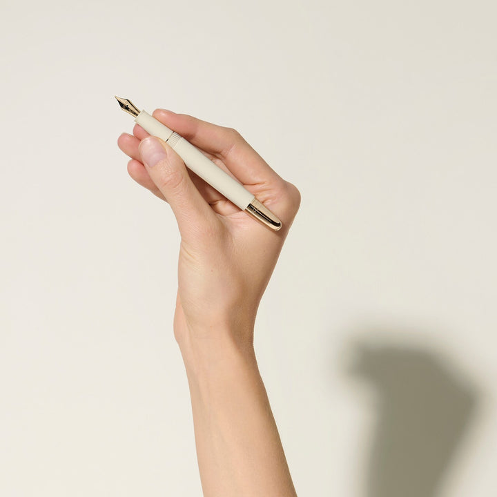 Montblanc Meisterstück Romeo &amp; Juliet Doué Classique Ballpoint MB132928