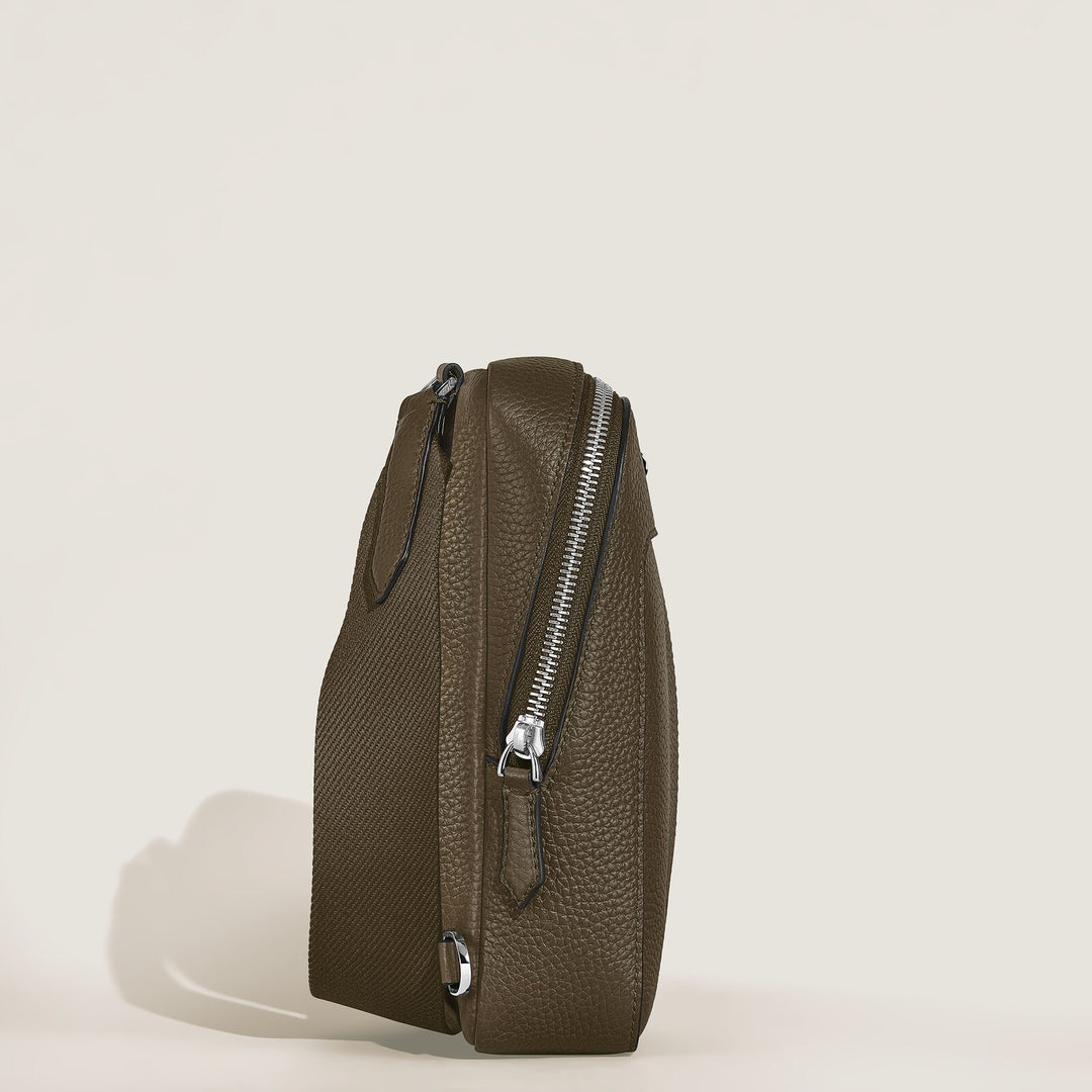 Montblanc Companion on body bag MB220204