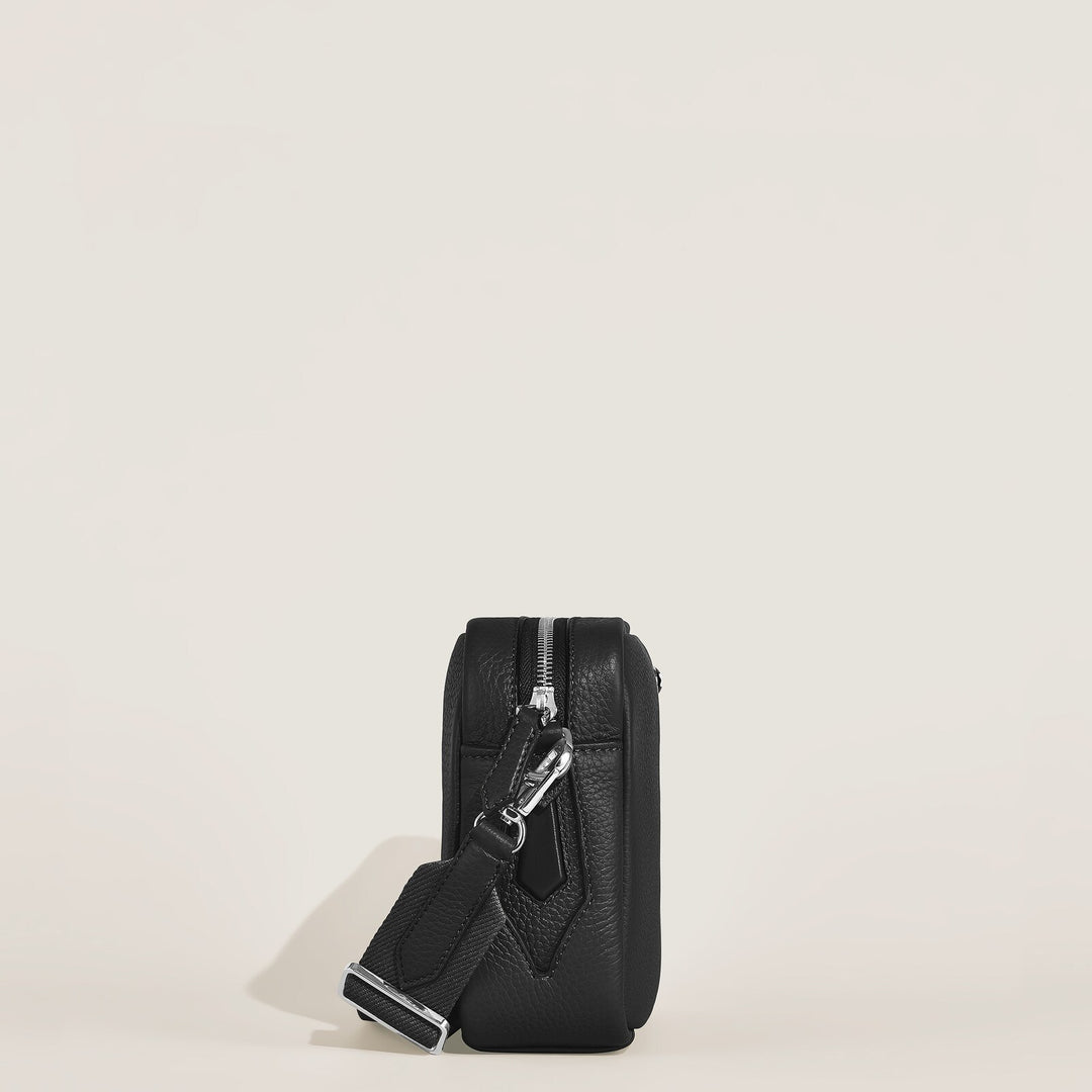 Montblanc Companion crossbody MB220208